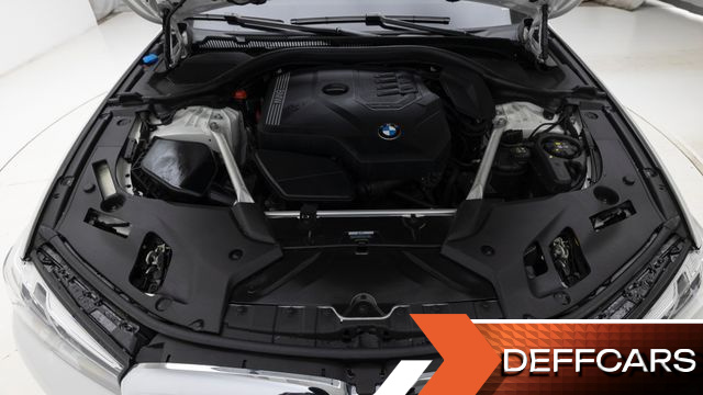 BMW 5-SERIES 530i Luxury купить на сайте DeffCars