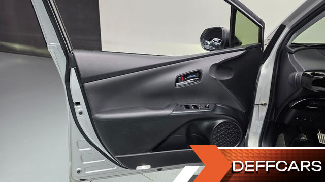 Toyota PRIUS 1.8 E купить на сайте DeffCars