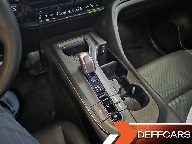 Toyota CROWN 2.5 4WD Hybrid купить на сайте DeffCars