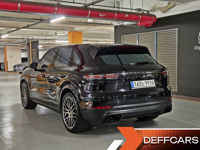 Porsche CAYENNE 3.0 PLATINUM EDITION купить на сайте DeffCars