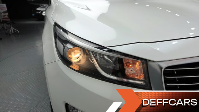 Kia CARNIVAL 11-seater Deluxe купить на сайте DeffCars