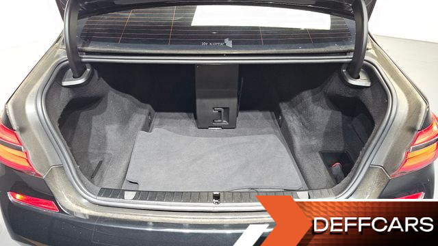 BMW 7-SERIES M760Li xDrive купить на сайте DeffCars