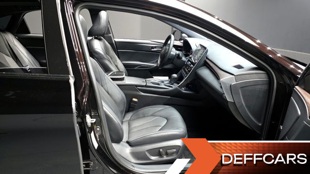 Toyota AVALON 2.5 Hybrid купить на сайте DeffCars