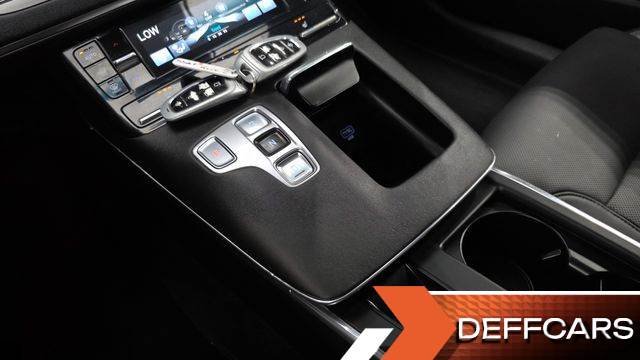 Hyundai GRANDEUR 2.5 Premium купить на сайте DeffCars