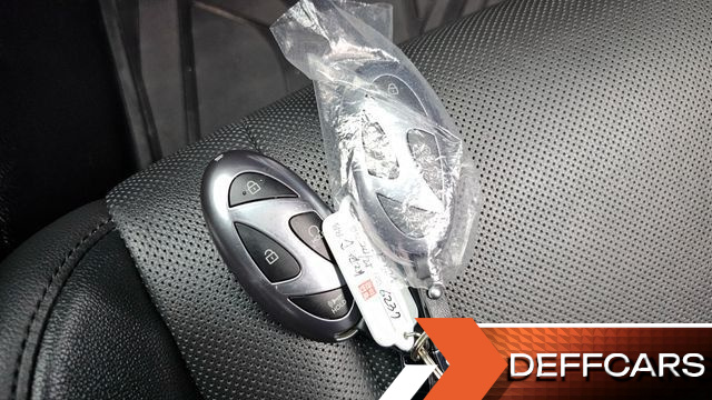 Hyundai GRANDEUR 3.5 LPG 2WD (Taxi) Deluxe купить на сайте DeffCars