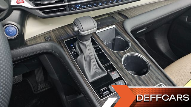 Toyota SIENNA 2.5 Hybrid AWD купить на сайте DeffCars