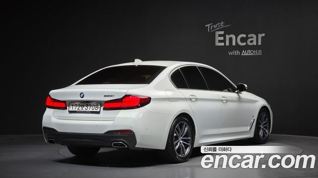 BMW 5-SERIES 520i M Sport купить на сайте DeffCars