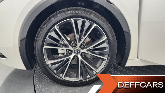 Toyota PRIUS 2.0 XLE купить на сайте DeffCars