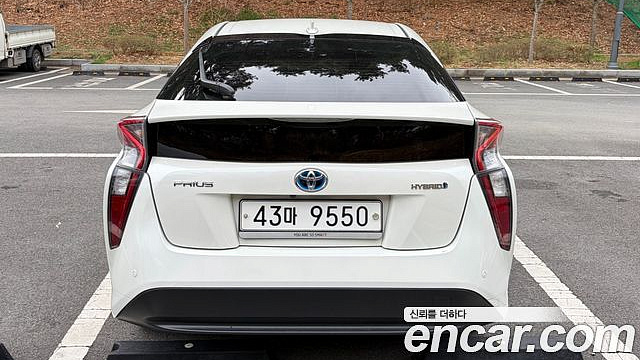 Toyota PRIUS 1.8 E купить на сайте DeffCars