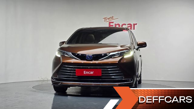 Toyota SIENNA 2.5 Hybrid 2WD купить на сайте DeffCars