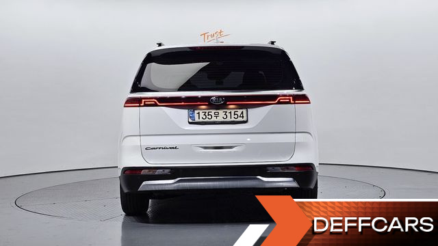 Kia CARNIVAL Gasoline 9-Seater Signature купить на сайте DeffCars