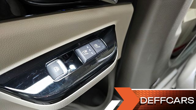 Kia CARNIVAL 7-Seater Noblesse купить на сайте DeffCars