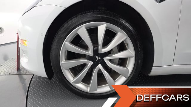 Tesla MODEL 3 Long Range AWD купить на сайте DeffCars