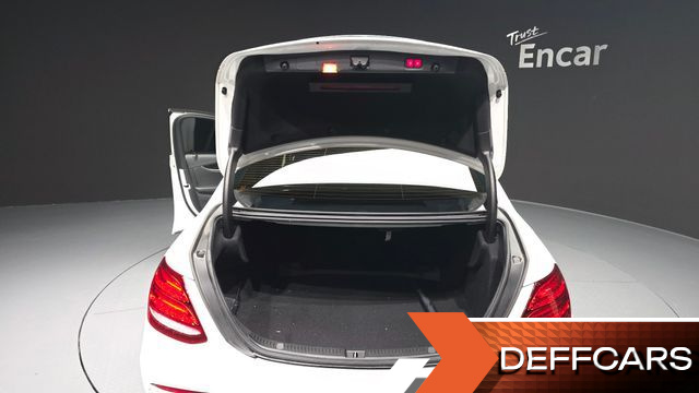 Mercedes E-CLASS E220d 4MATIC Avantgarde купить на сайте DeffCars
