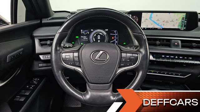 Lexus UX 2.0 AWD купить на сайте DeffCars