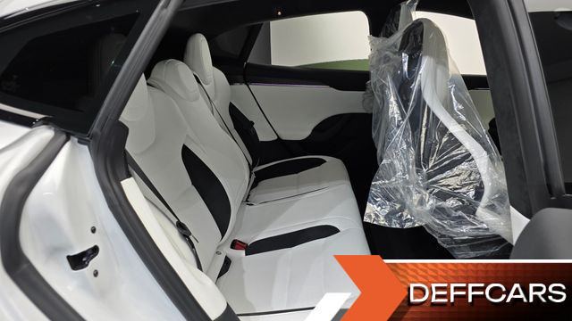Tesla MODEL S Plaid купить на сайте DeffCars