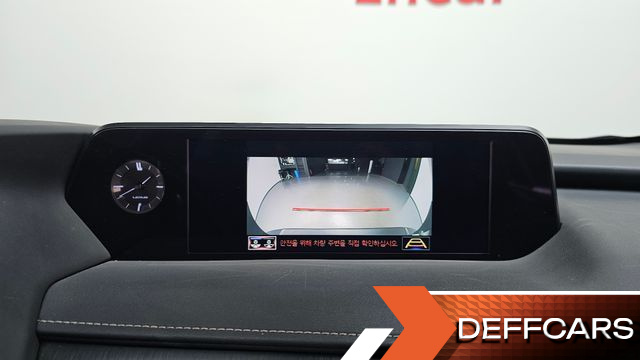 Lexus UX 2.0 AWD купить на сайте DeffCars