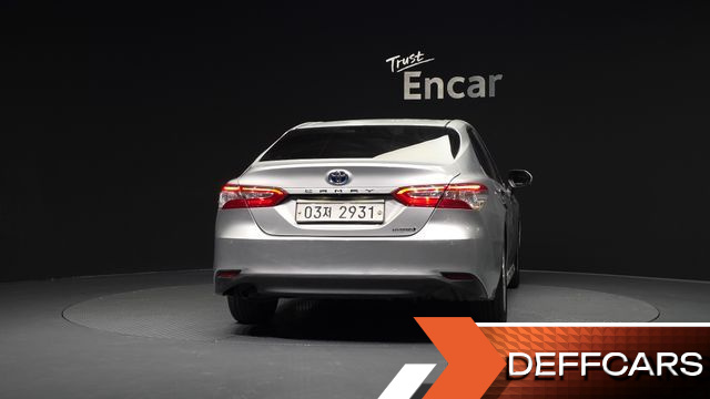 Toyota CAMRY 2.5 LE Hybrid купить на сайте DeffCars