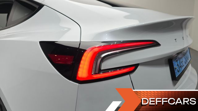 Tesla MODEL 3 Long Range AWD купить на сайте DeffCars
