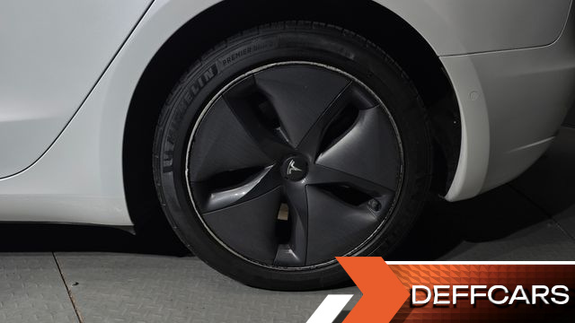 Tesla MODEL 3 Long Range AWD купить на сайте DeffCars