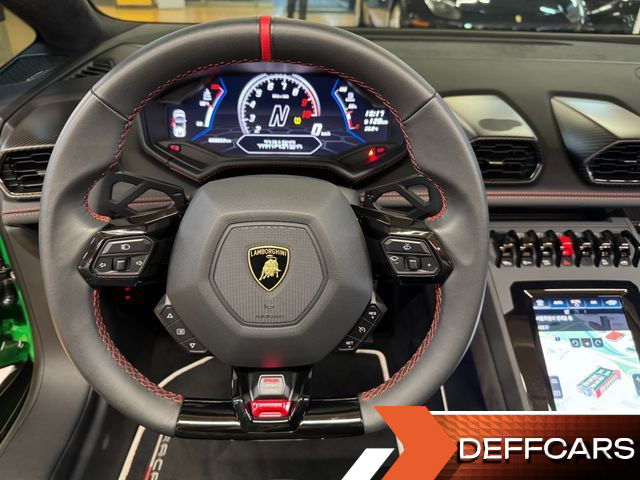 Lamborghini HURACAN LP640-4 EVO Spyder купить на сайте DeffCars
