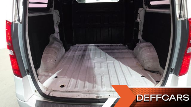 Hyundai STAREX Van 5-Seater Modern купить на сайте DeffCars