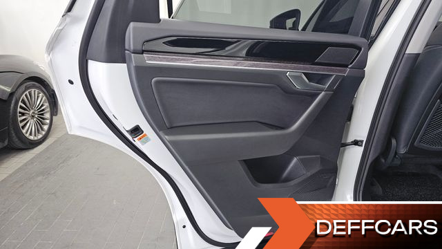 Volkswagen TOUAREG 3.0 TDI Premium купить на сайте DeffCars