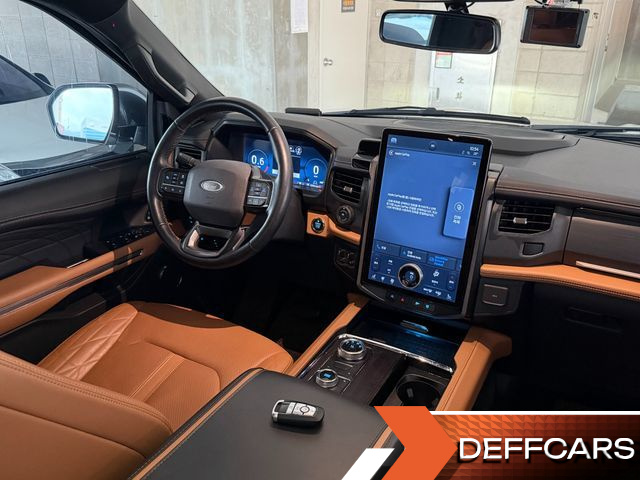 Ford EXPEDITION Platinum 4WD 7Seater купить на сайте DeffCars
