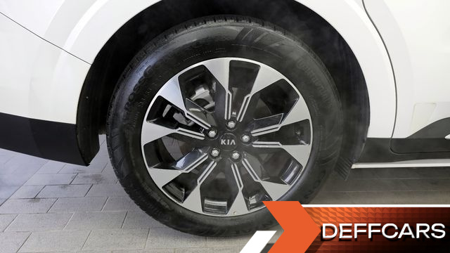 Kia CARNIVAL Gasoline 9-Seater Signature купить на сайте DeffCars