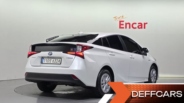 Toyota PRIUS 1.8 купить на сайте DeffCars