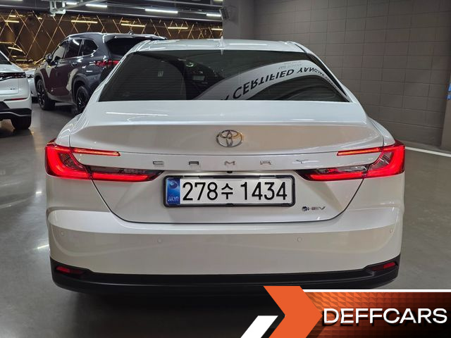 Toyota CAMRY 2.5 XLE Hybrid купить на сайте DeffCars