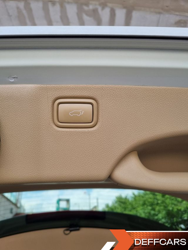 Kia CARNIVAL 7-Seater Limousine VIP купить на сайте DeffCars