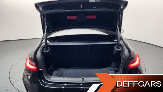 BMW 3-SERIES 320i M Sport купить на сайте DeffCars