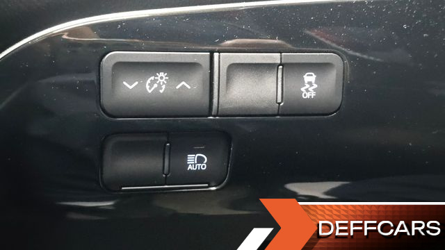 Toyota PRIUS 1.8 купить на сайте DeffCars