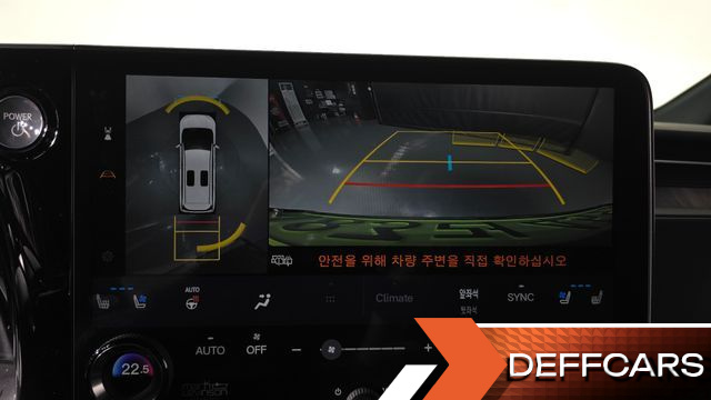 Lexus LM 500h Royal купить на сайте DeffCars