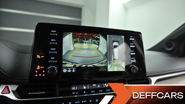 Toyota SIENNA 2.5 Hybrid 2WD купить на сайте DeffCars