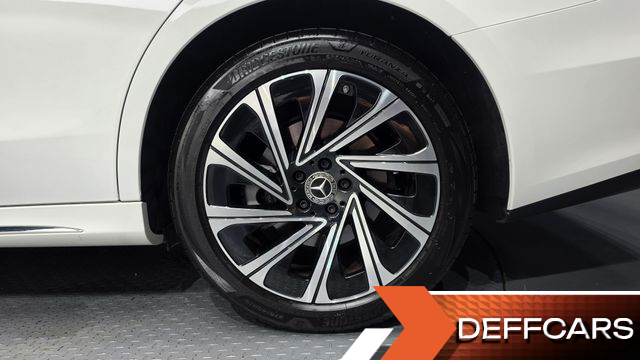 Mercedes E-CLASS E300 4MATIC Exclusive купить на сайте DeffCars