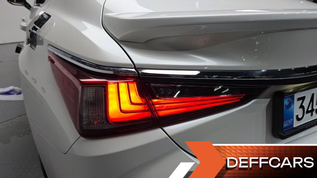 Lexus ES Luxury Plus купить на сайте DeffCars