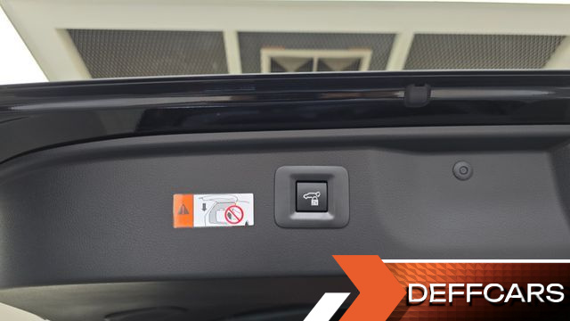 Toyota ALPHARD 2.5 HEV Executive AWD купить на сайте DeffCars