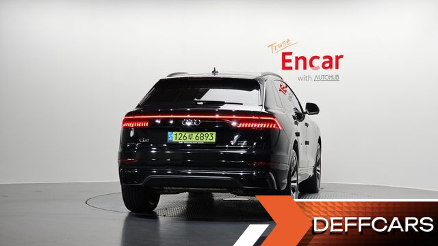 Audi Q8 55 TFSI Quattro Premium купить на сайте DeffCars