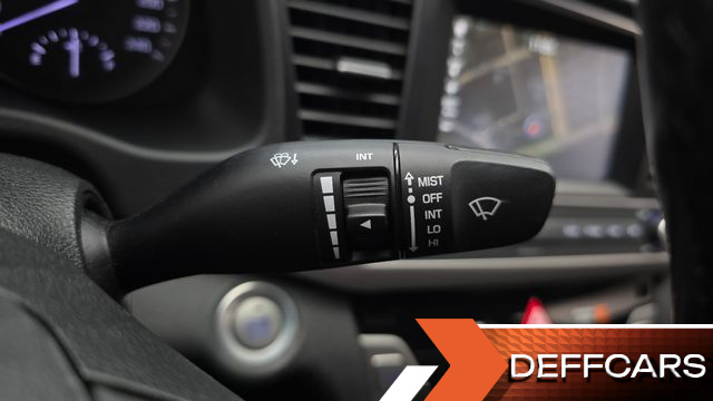 Hyundai AVANTE 1.6 e-VGT SMART Special купить на сайте DeffCars