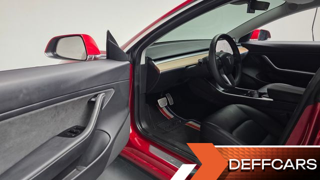 Tesla MODEL 3 Performance AWD купить на сайте DeffCars
