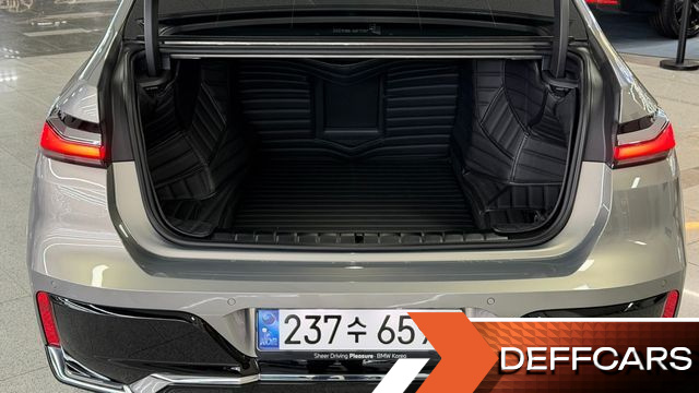 BMW 7-SERIES 740i xDrive M Sport купить на сайте DeffCars