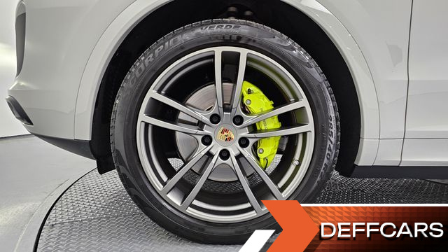 Porsche CAYENNE 3.0 E-HYBRID PLATINUM EDITION купить на сайте DeffCars