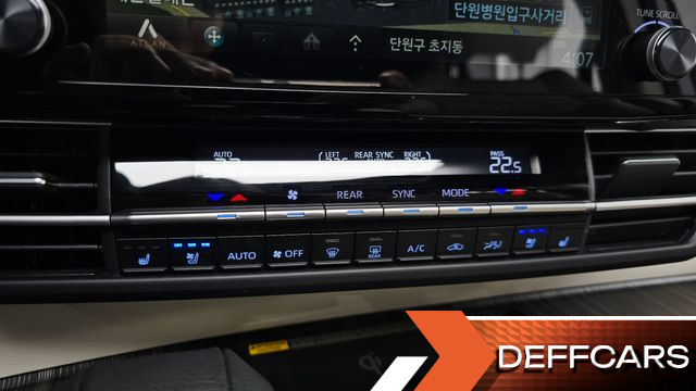 Toyota SIENNA 2.5 Hybrid AWD купить на сайте DeffCars