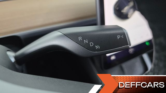 Tesla MODEL Y Standard Range RWD купить на сайте DeffCars