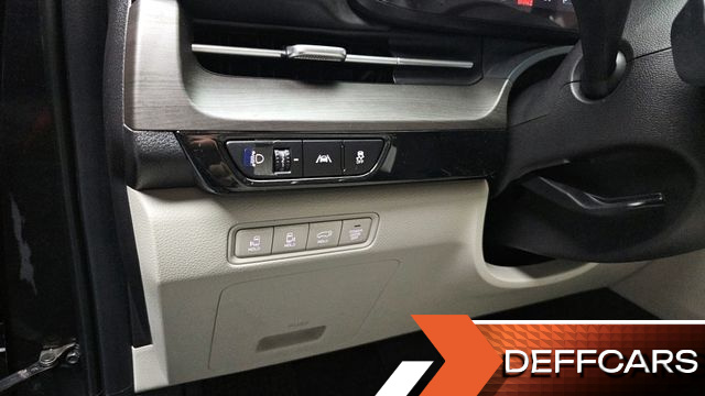 Kia CARNIVAL 9-Seater Signature купить на сайте DeffCars