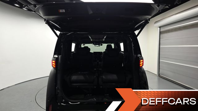 Toyota ALPHARD 2.5 HEV Executive AWD купить на сайте DeffCars