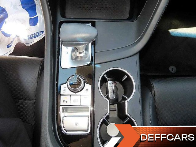 Genesis G70 Gasoline 2.0T 2WD купить на сайте DeffCars
