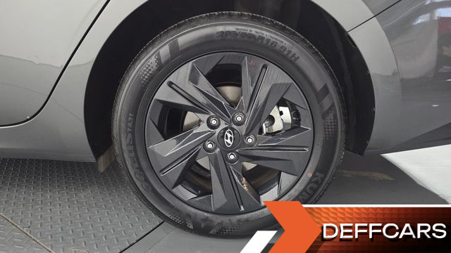 Hyundai AVANTE 1.6 Inspiration купить на сайте DeffCars